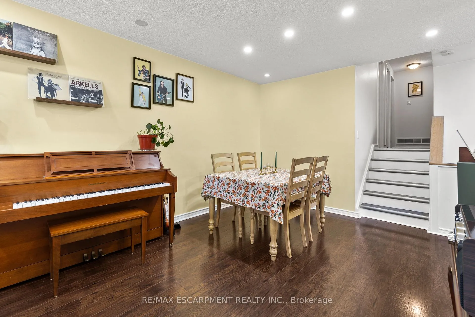 Photo 15 of 50 Gledhill Crescent, Hamilton, Gourley — HOMEH