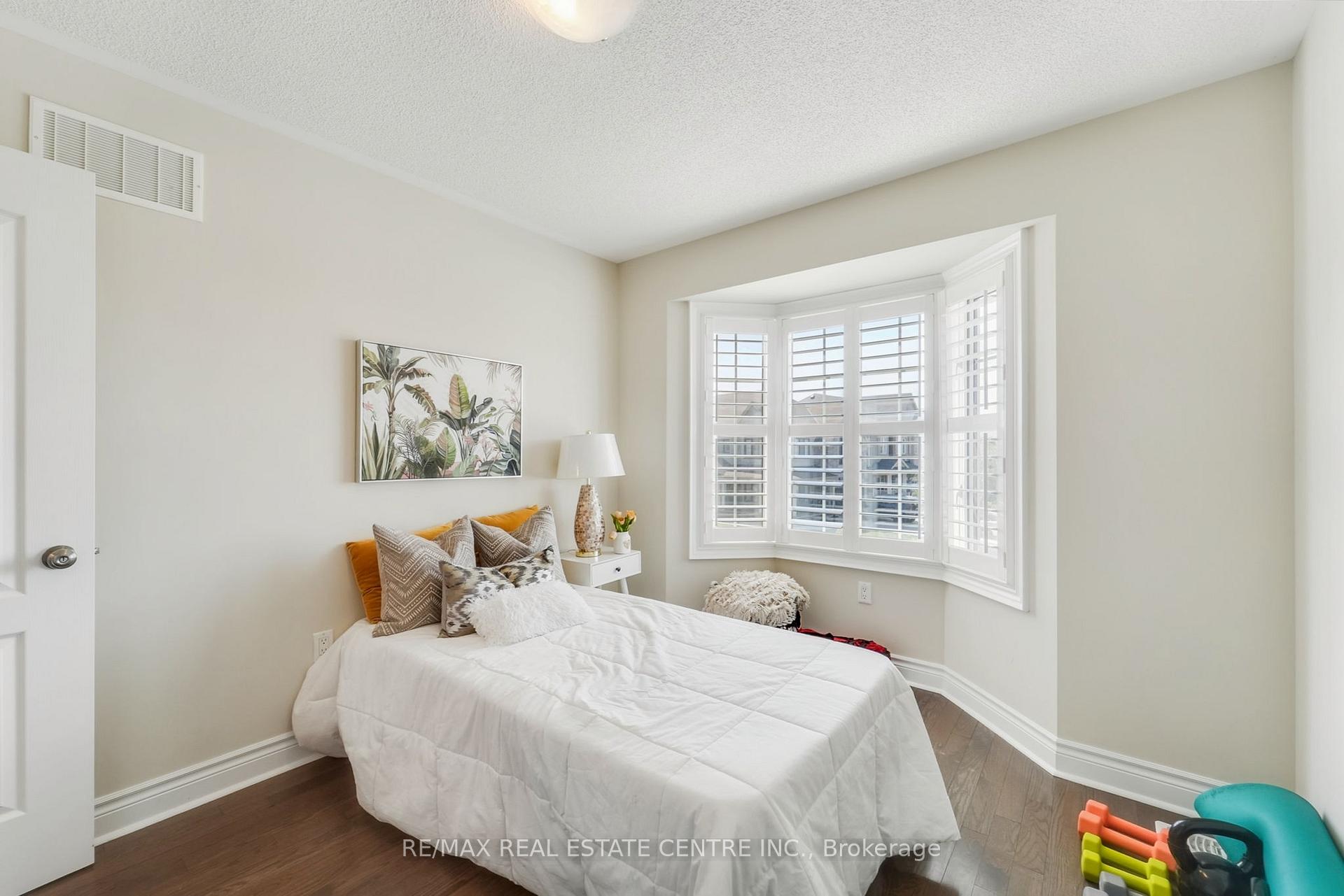 Photo 18 of 42 Andretti Crescent, Brampton, Credit Valley — HOMEH