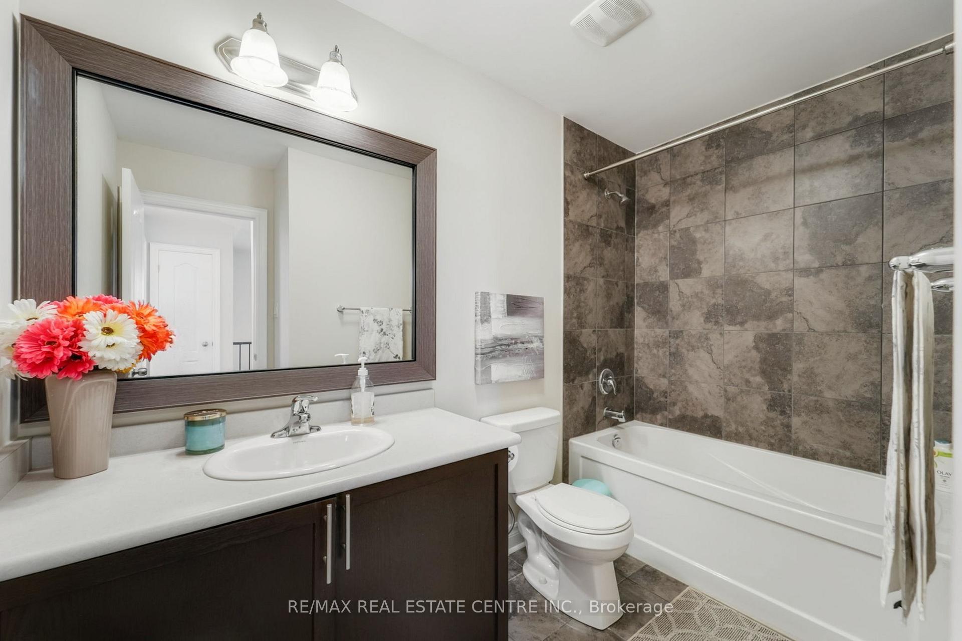 Photo 20 of 42 Andretti Crescent, Brampton, Credit Valley — HOMEH