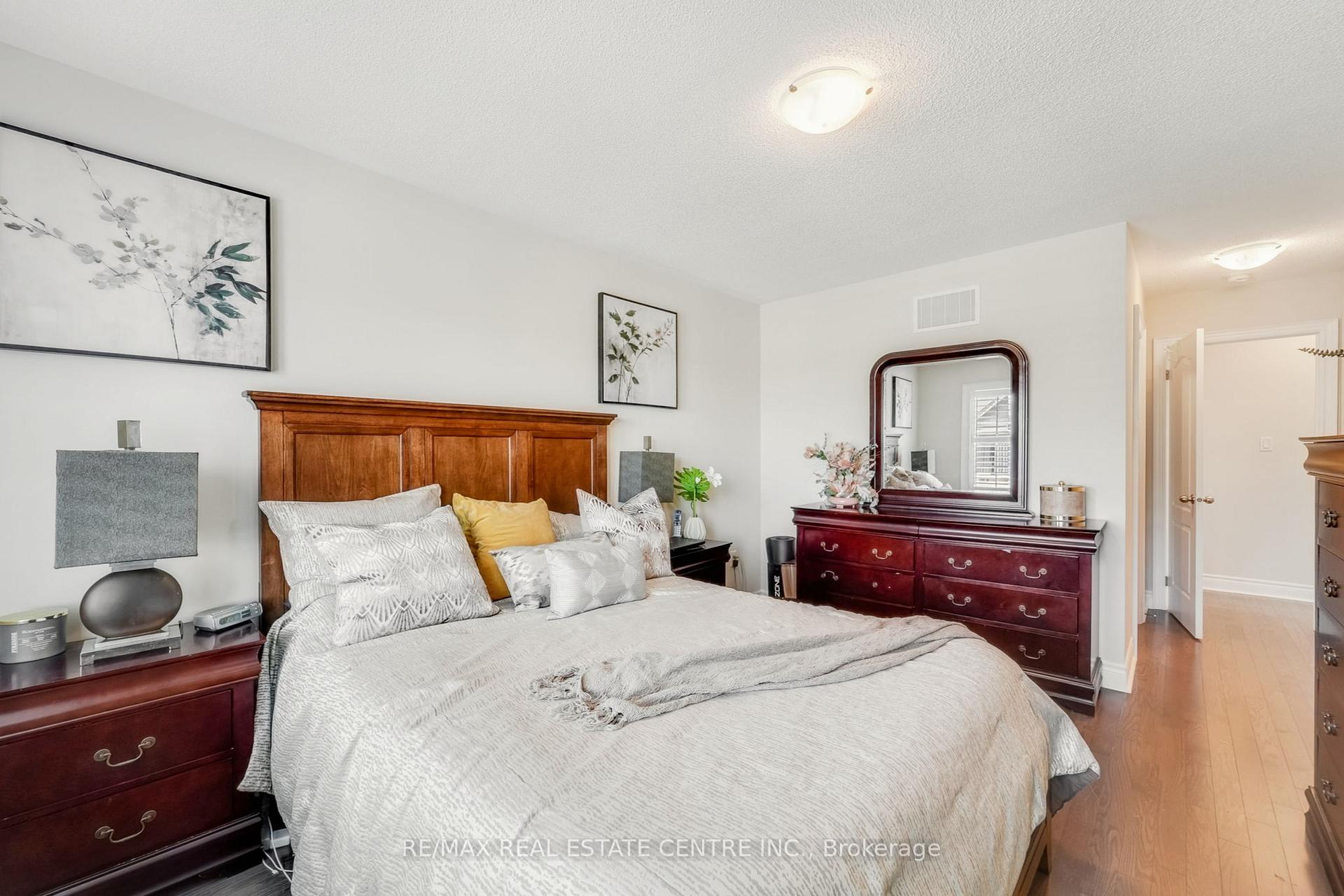Photo 24 of 42 Andretti Crescent, Brampton, Credit Valley — HOMEH