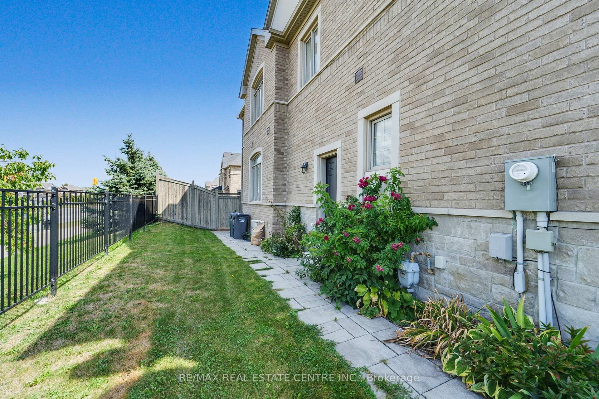 Photo 36 of 42 Andretti Crescent, Brampton, Credit Valley — HOMEH