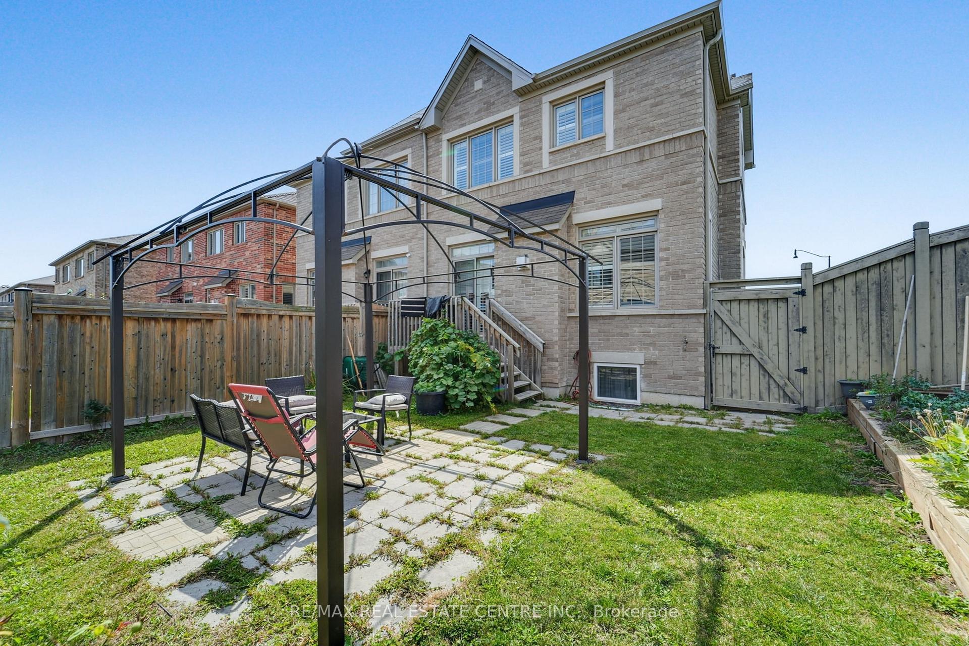 Photo 38 of 42 Andretti Crescent, Brampton, Credit Valley — HOMEH