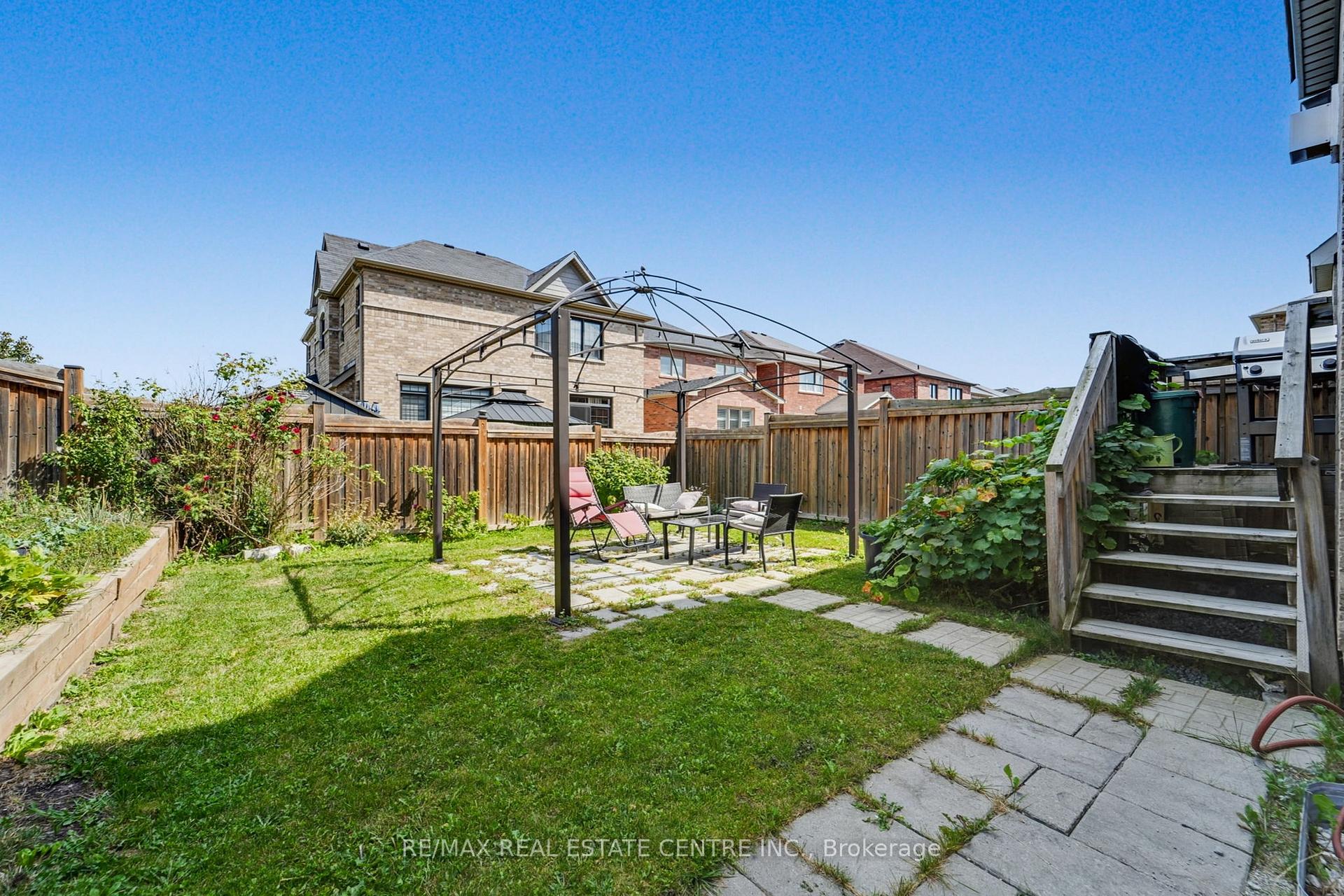 Photo 39 of 42 Andretti Crescent, Brampton, Credit Valley — HOMEH