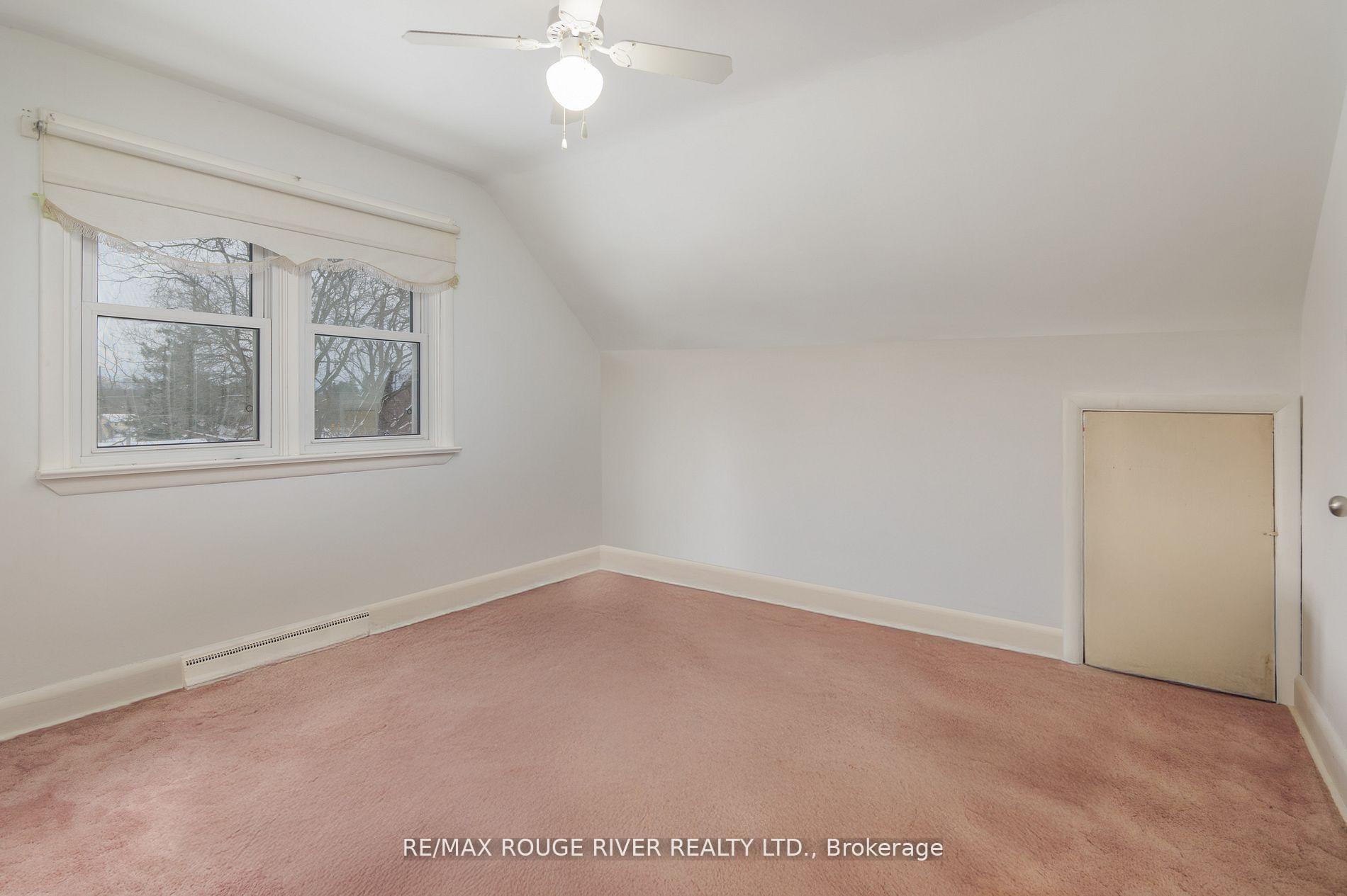 Photo 11 of 286 King Street E, Clarington, Bowmanville — HOMEH