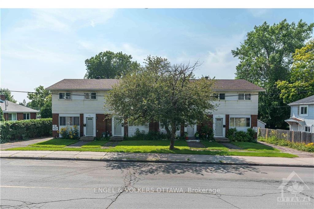 Front of 820-826 Grenon Avenue