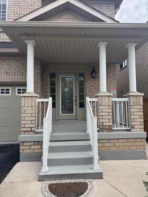 Photo 2 of 39 Treasure Drive, Brampton, Fletcher's Meadow — HOMEH