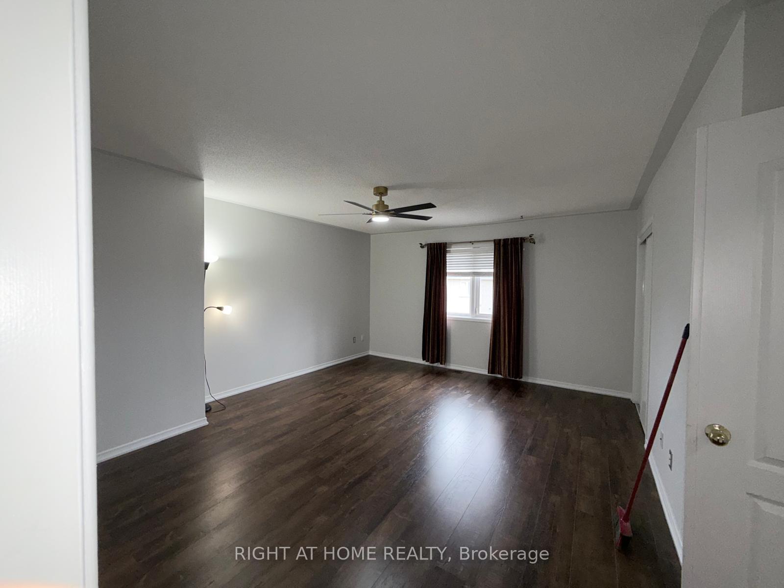 Photo 32 of 39 Treasure Drive, Brampton, Fletcher's Meadow — HOMEH