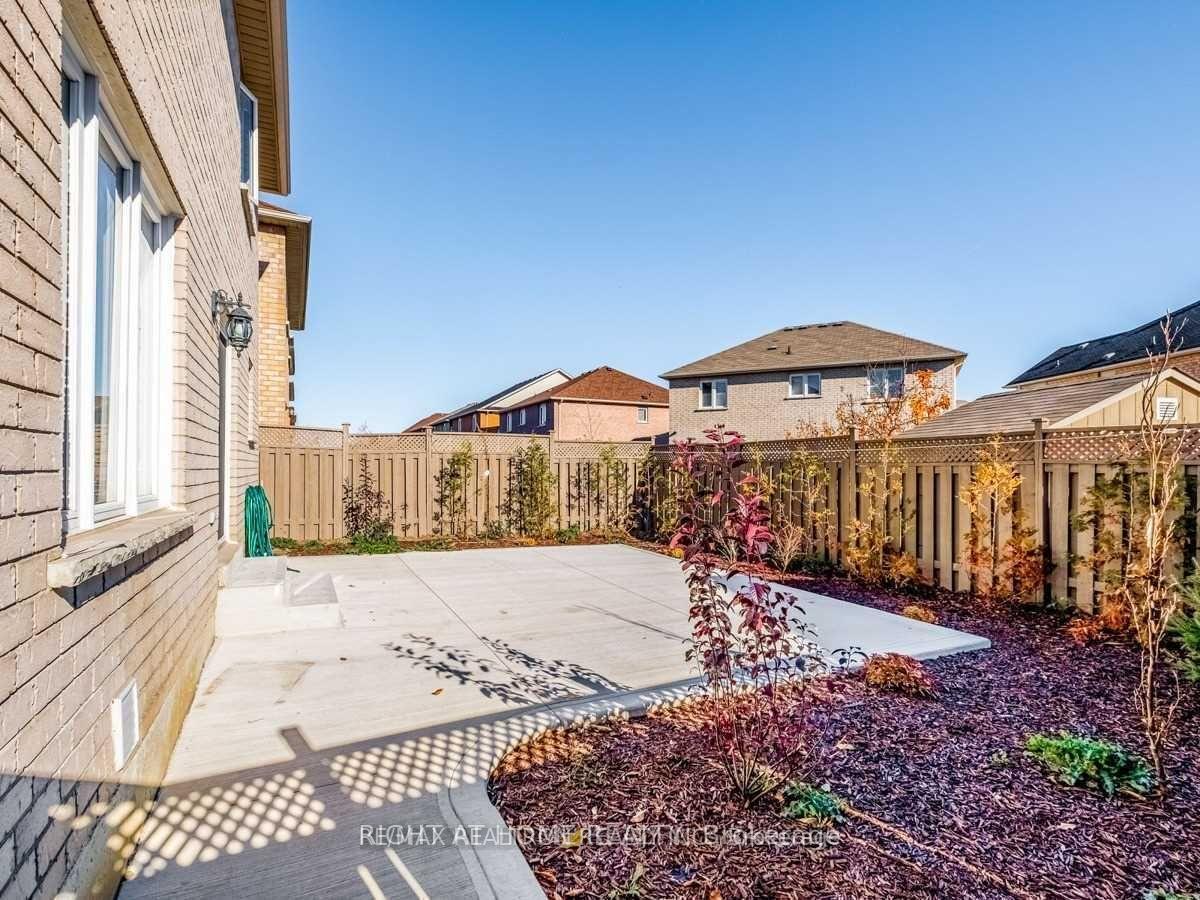 Photo 39 of 39 Treasure Drive, Brampton, Fletcher's Meadow — HOMEH