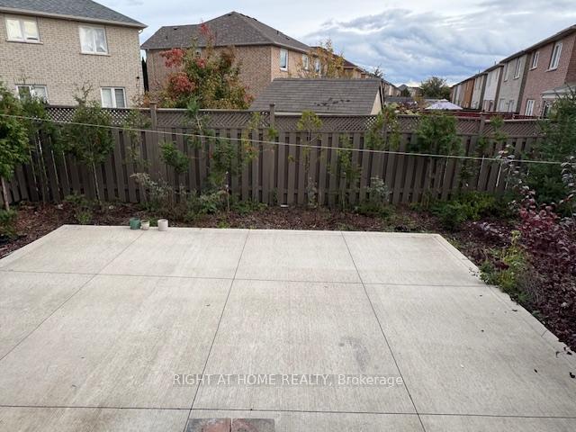 Photo 40 of 39 Treasure Drive, Brampton, Fletcher's Meadow — HOMEH