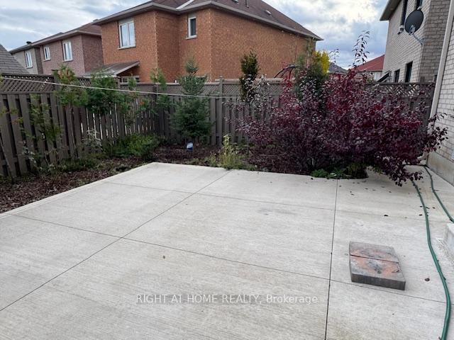 Photo 41 of 39 Treasure Drive, Brampton, Fletcher's Meadow — HOMEH