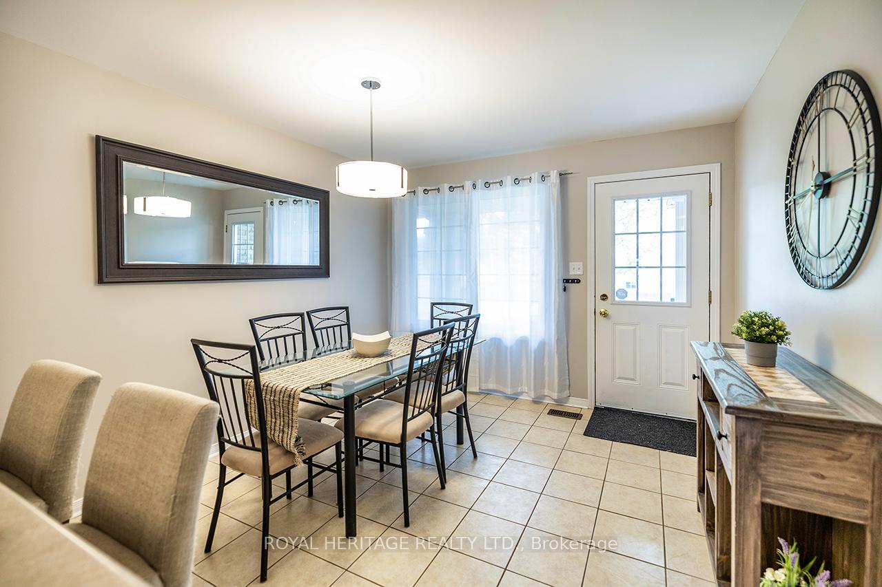 Photo 14 of 245 Sprucewood Crescent E, Clarington, Bowmanville — HOMEH