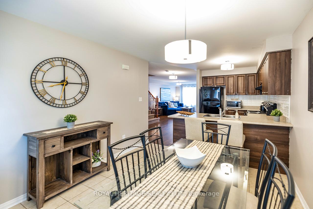 Photo 15 of 245 Sprucewood Crescent E, Clarington, Bowmanville — HOMEH