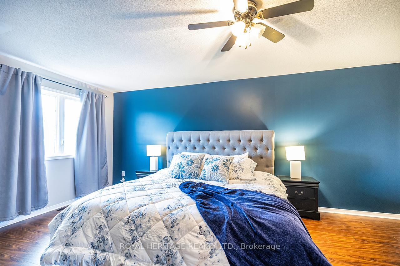 Photo 19 of 245 Sprucewood Crescent E, Clarington, Bowmanville — HOMEH