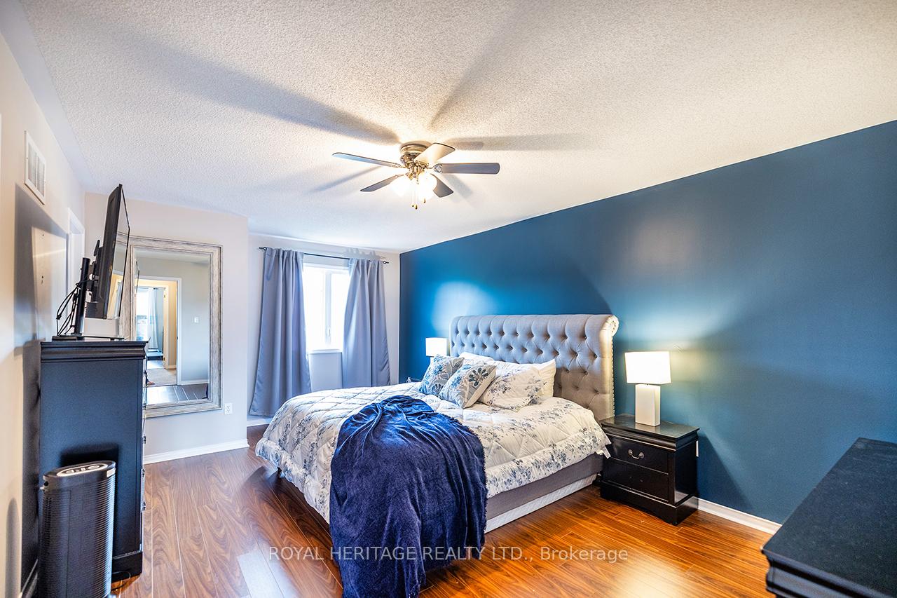 Photo 20 of 245 Sprucewood Crescent E, Clarington, Bowmanville — HOMEH