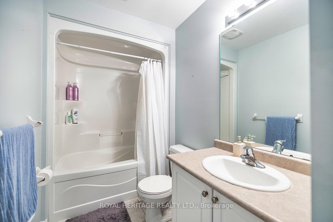 Photo 22 of 245 Sprucewood Crescent E, Clarington, Bowmanville — HOMEH