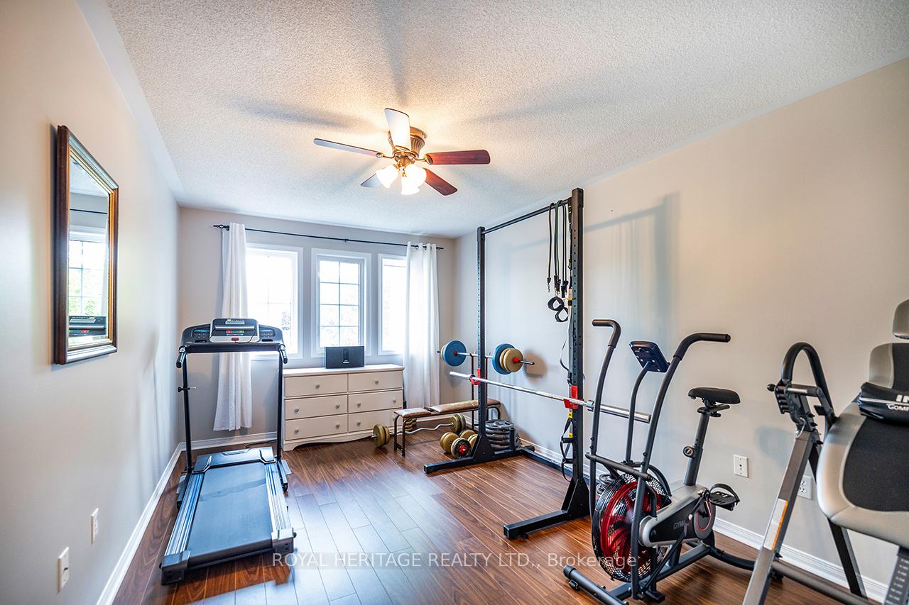Photo 23 of 245 Sprucewood Crescent E, Clarington, Bowmanville — HOMEH
