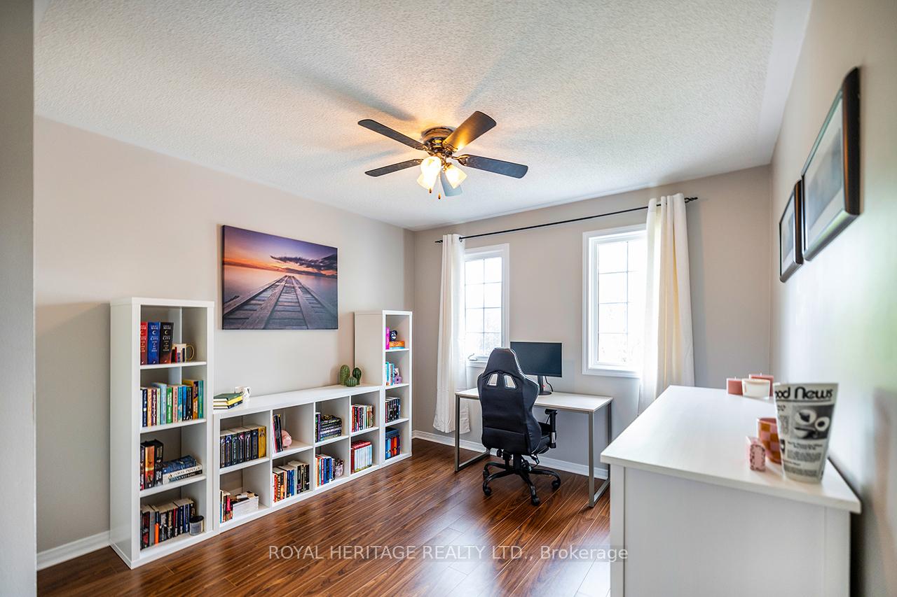 Photo 25 of 245 Sprucewood Crescent E, Clarington, Bowmanville — HOMEH