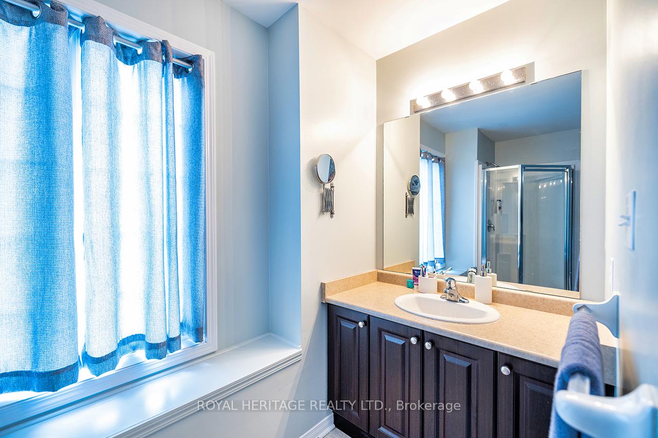 Photo 27 of 245 Sprucewood Crescent E, Clarington, Bowmanville — HOMEH