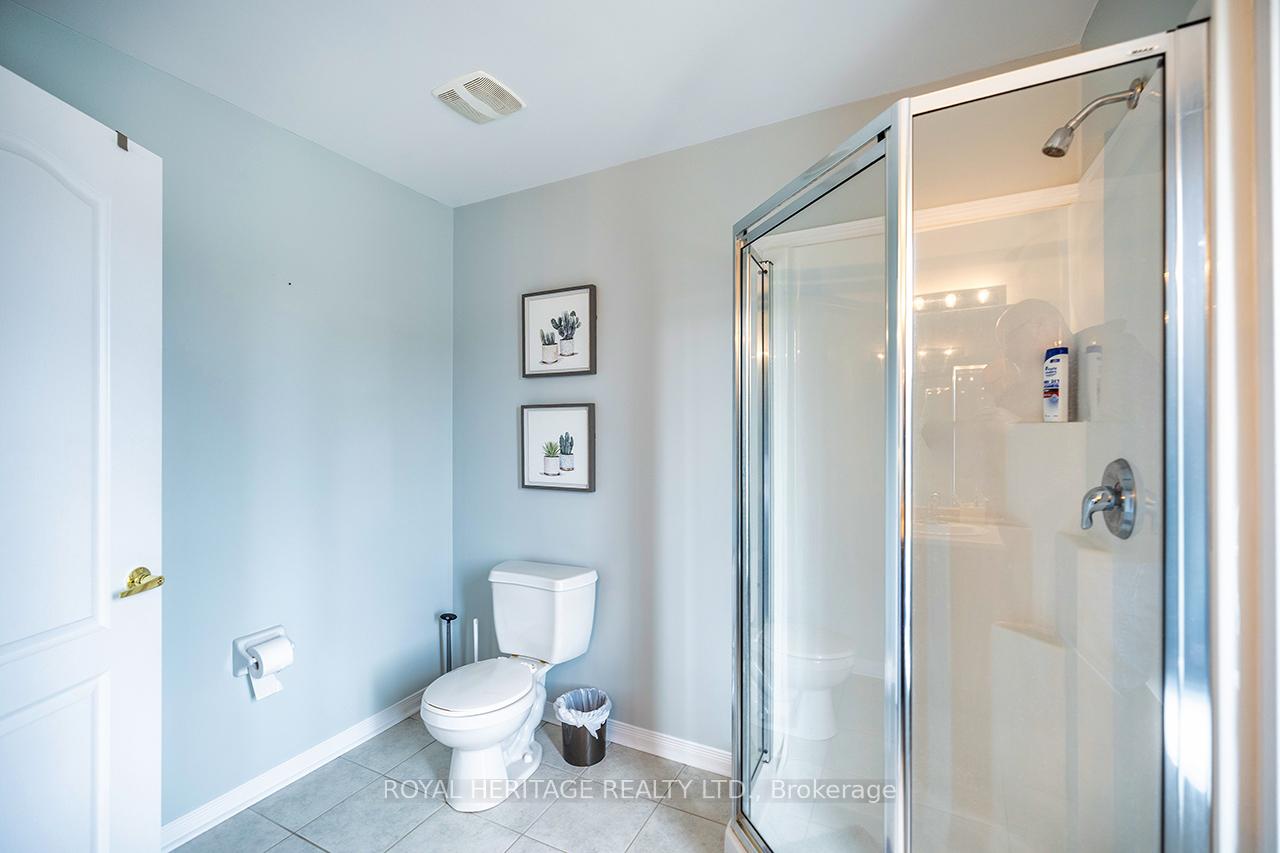 Photo 28 of 245 Sprucewood Crescent E, Clarington, Bowmanville — HOMEH