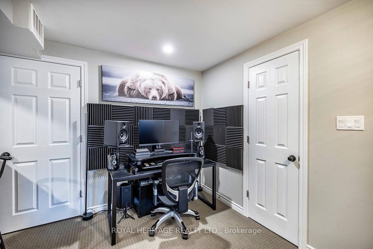 Photo 30 of 245 Sprucewood Crescent E, Clarington, Bowmanville — HOMEH