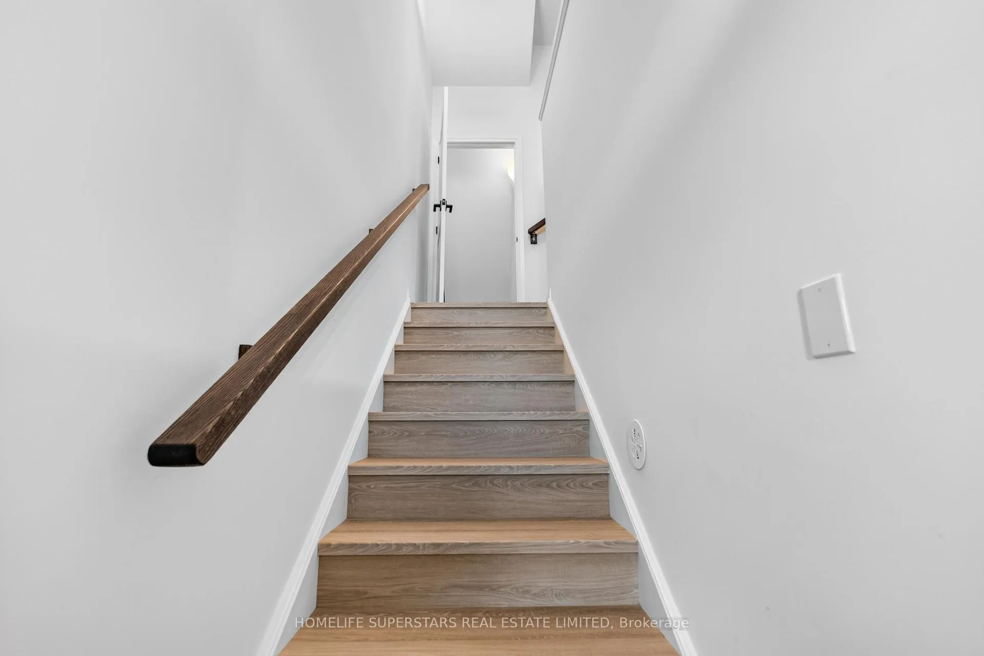 Photo 7 of Unit 76, 55 Tom Brown Drive, Brant, Paris — HOMEH