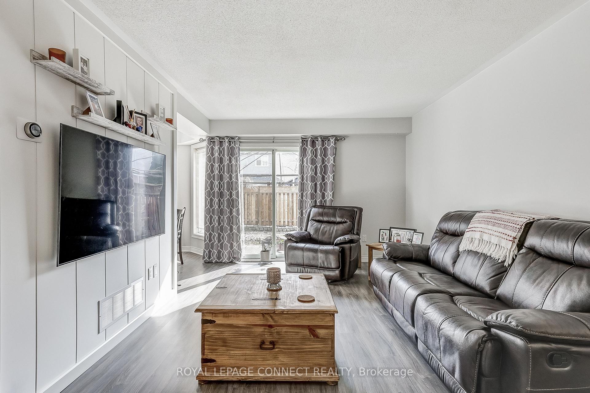 Photo 7 of 85 Brownstone Crescent, Clarington, Courtice — HOMEH