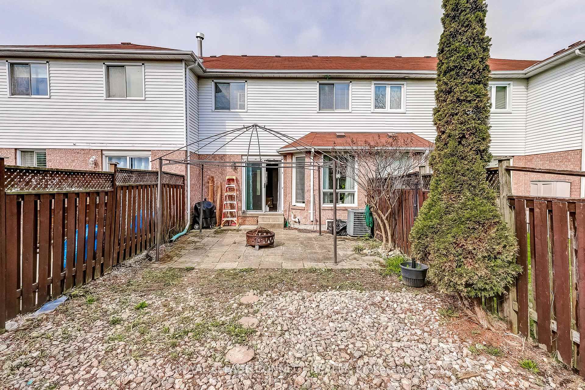 Photo 40 of 85 Brownstone Crescent, Clarington, Courtice — HOMEH