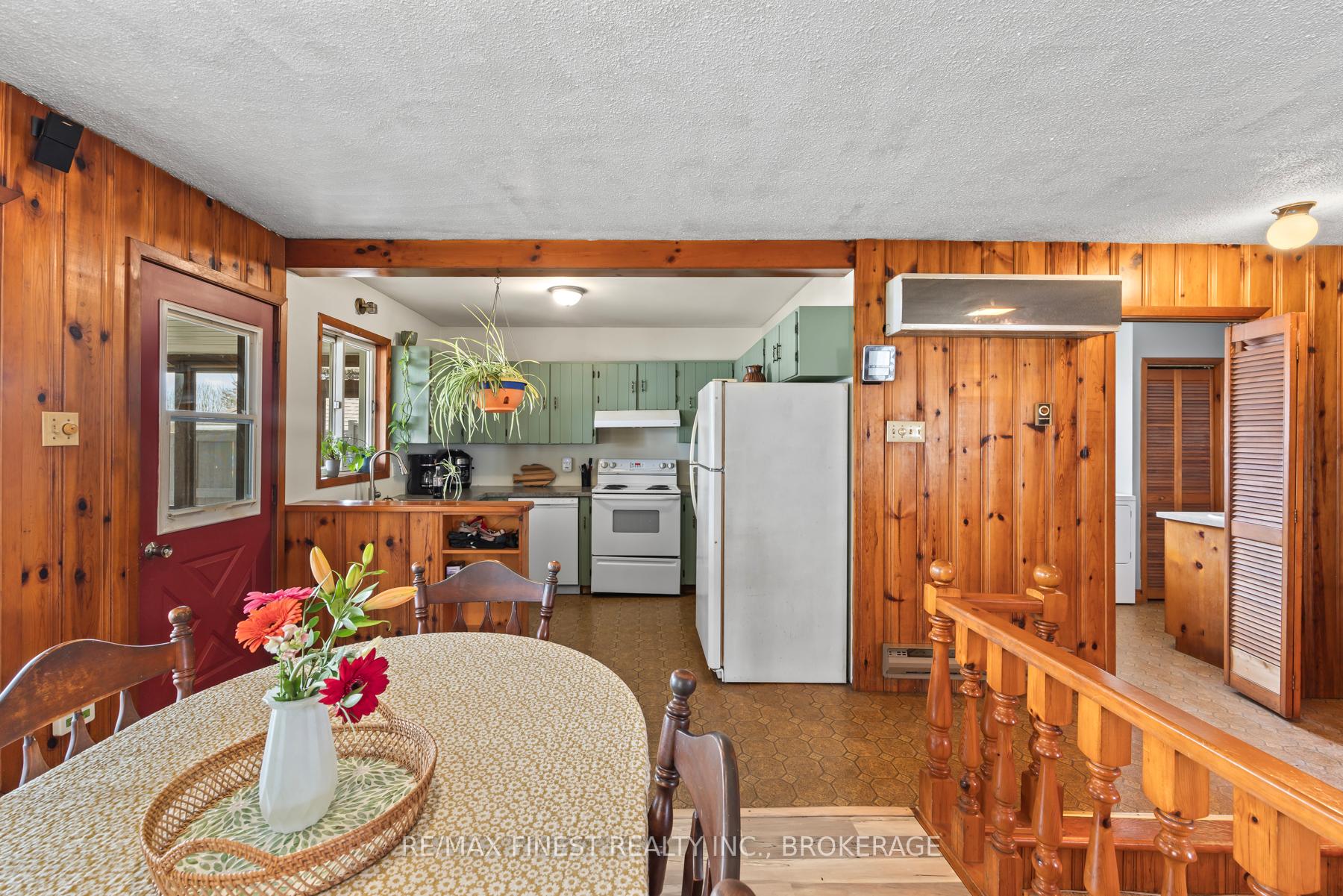 Photo 13 of 1028 Poppy Lane, Frontenac, Frontenac South — HOMEH
