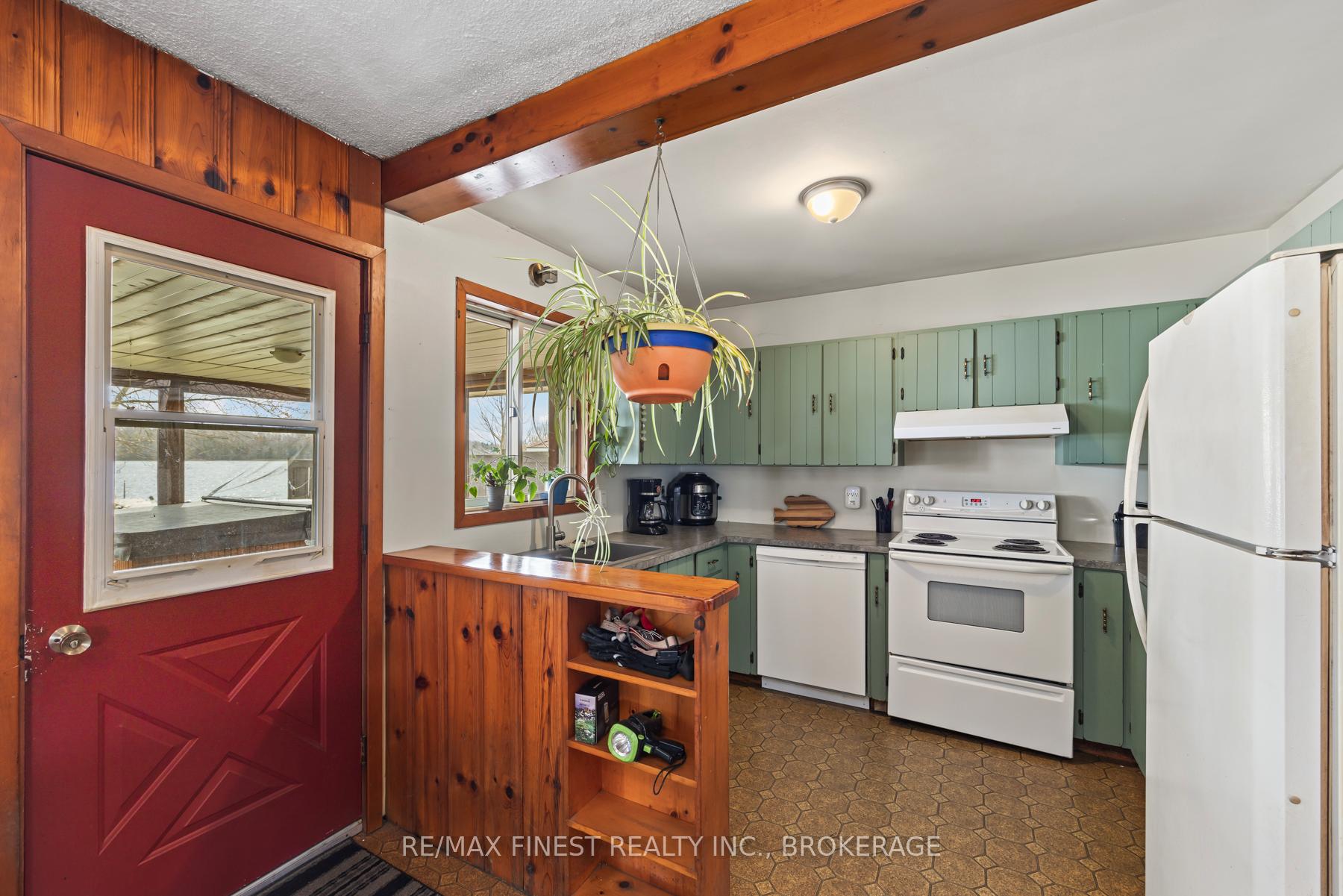 Photo 14 of 1028 Poppy Lane, Frontenac, Frontenac South — HOMEH