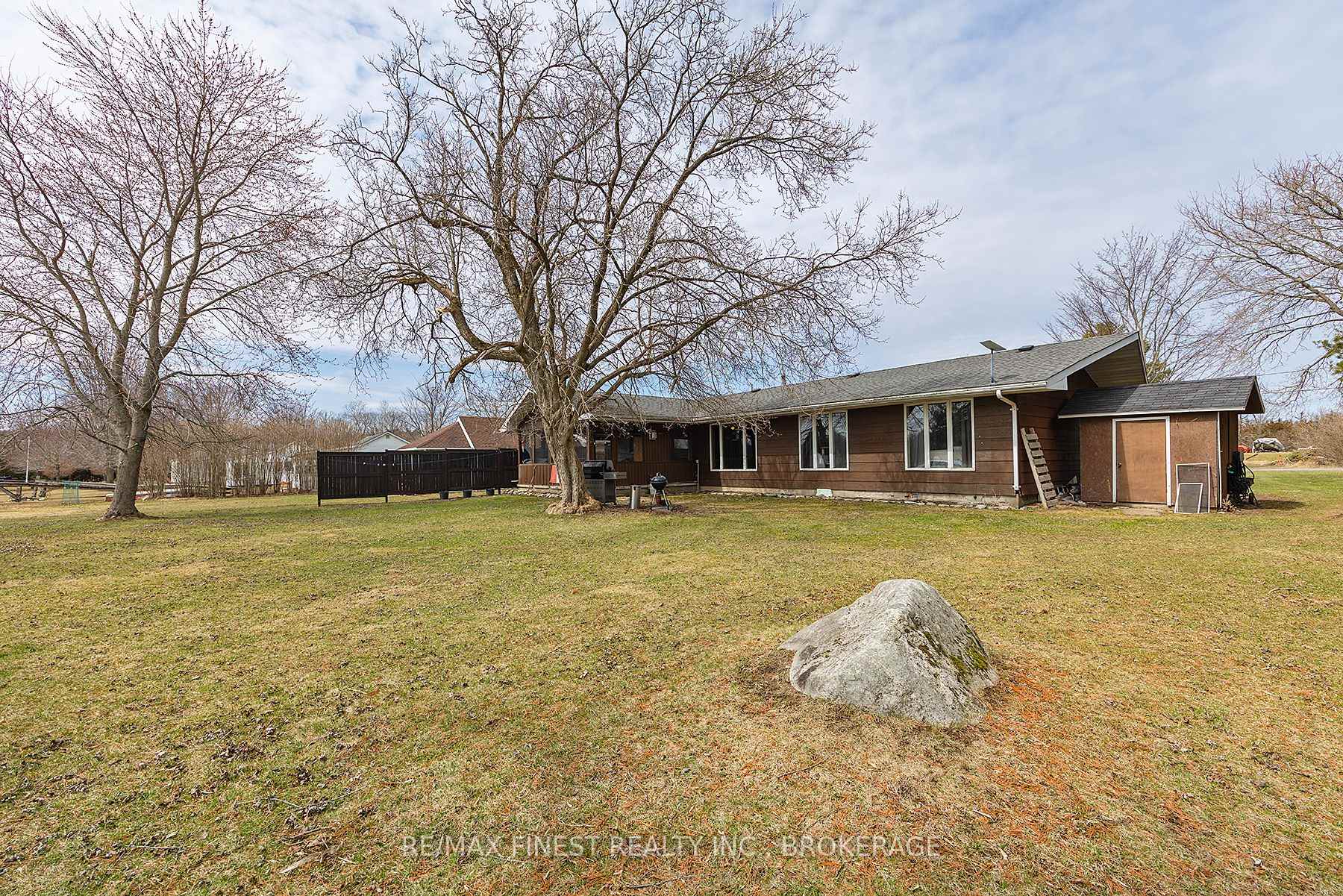 Photo 35 of 1028 Poppy Lane, Frontenac, Frontenac South — HOMEH