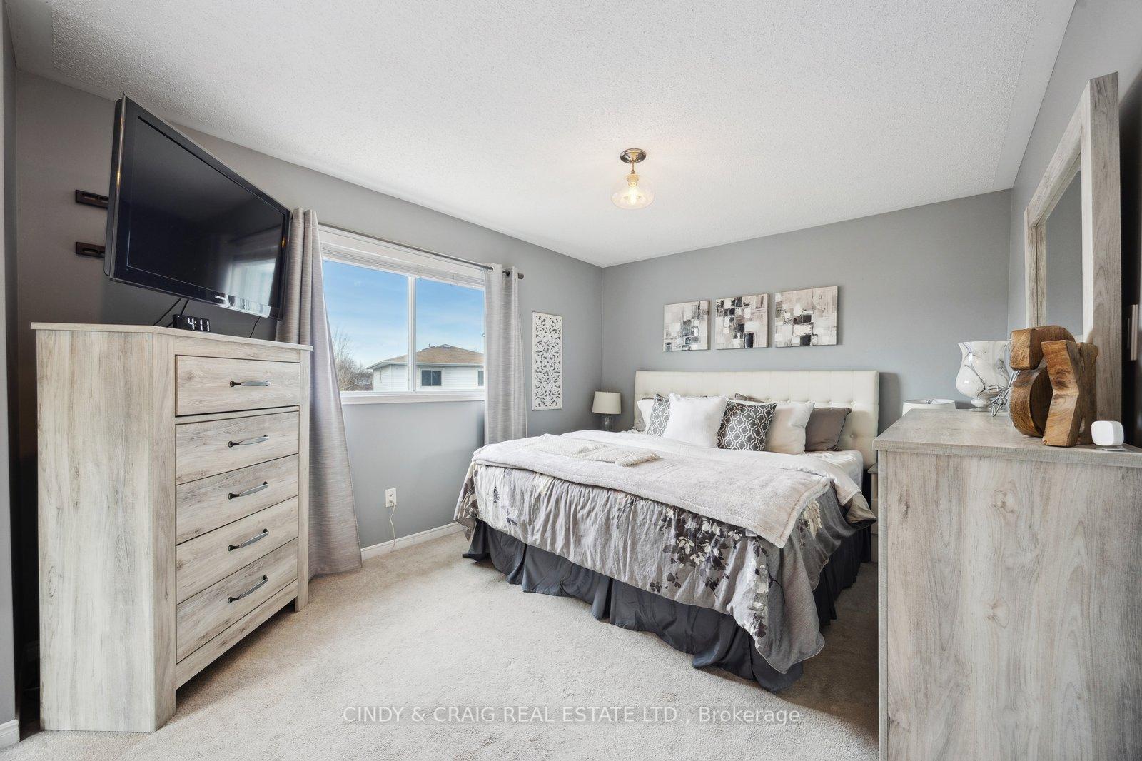 Photo 8 of 96 Oke Road, Clarington, Courtice — HOMEH