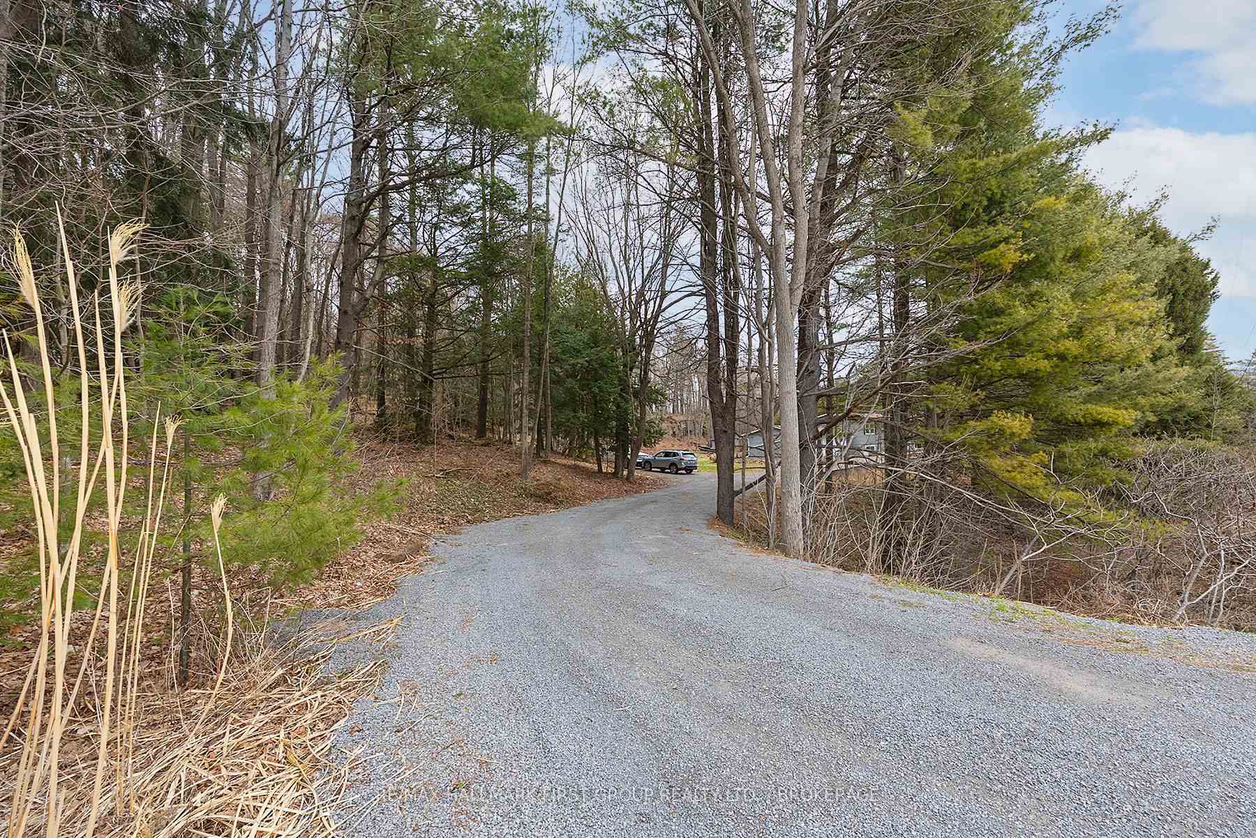 Photo 2 of 1262 Sunbury Road, Frontenac, Frontenac South — HOMEH