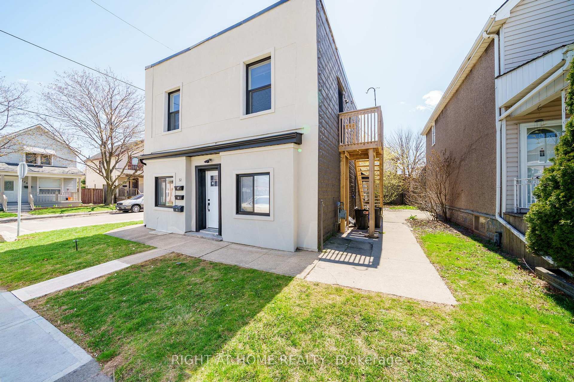 Photo 3 of 32 Britannia Avenue, Hamilton, Crown Point — HOMEH