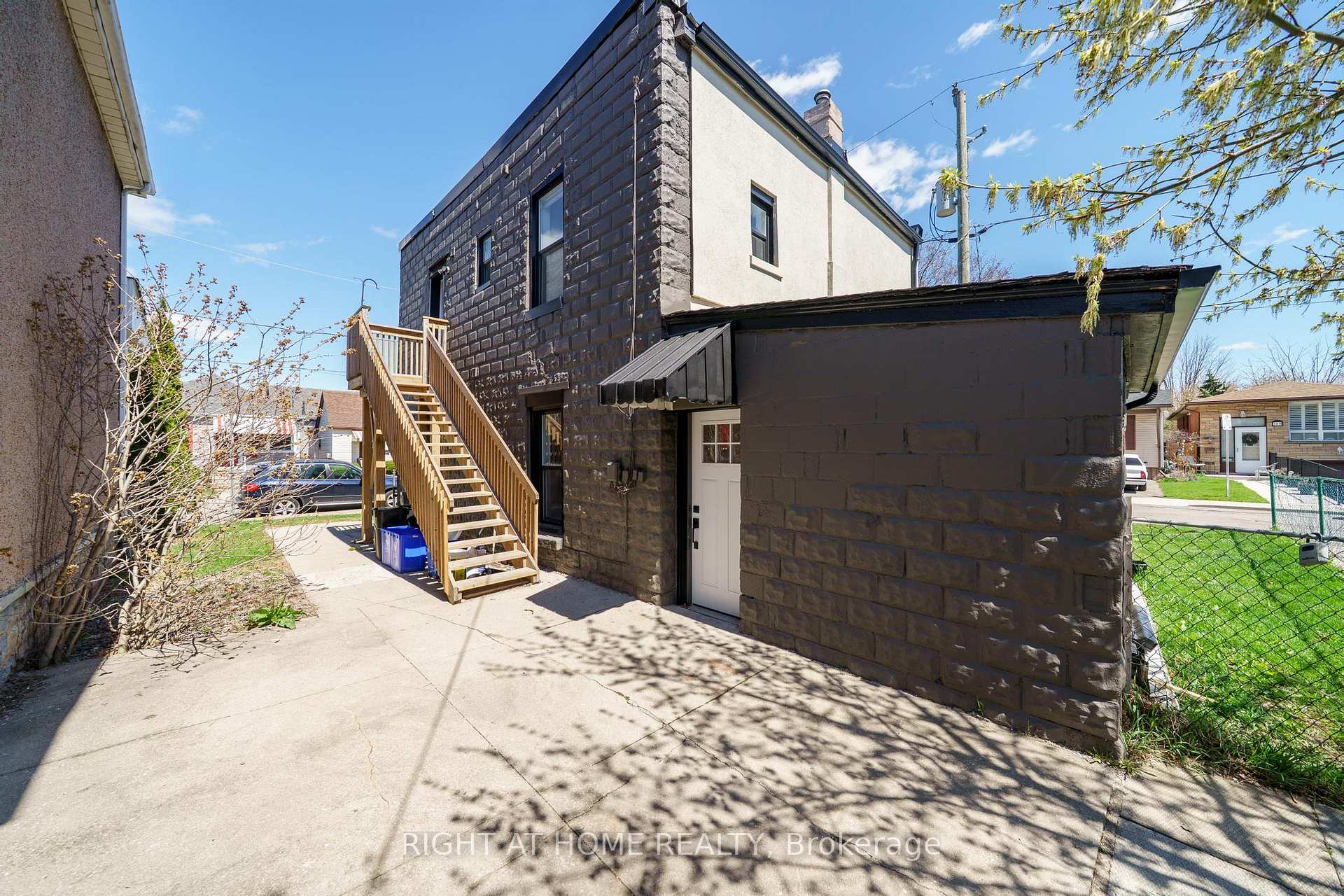 Photo 4 of 32 Britannia Avenue, Hamilton, Crown Point — HOMEH