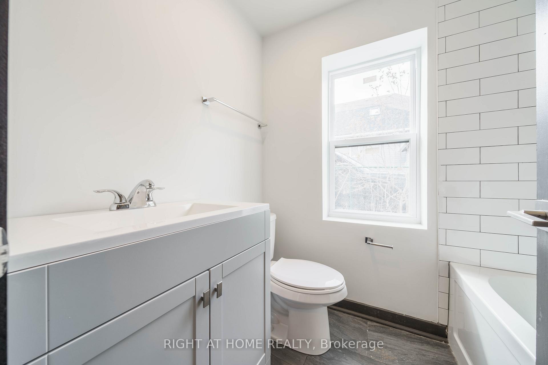Photo 22 of 32 Britannia Avenue, Hamilton, Crown Point — HOMEH