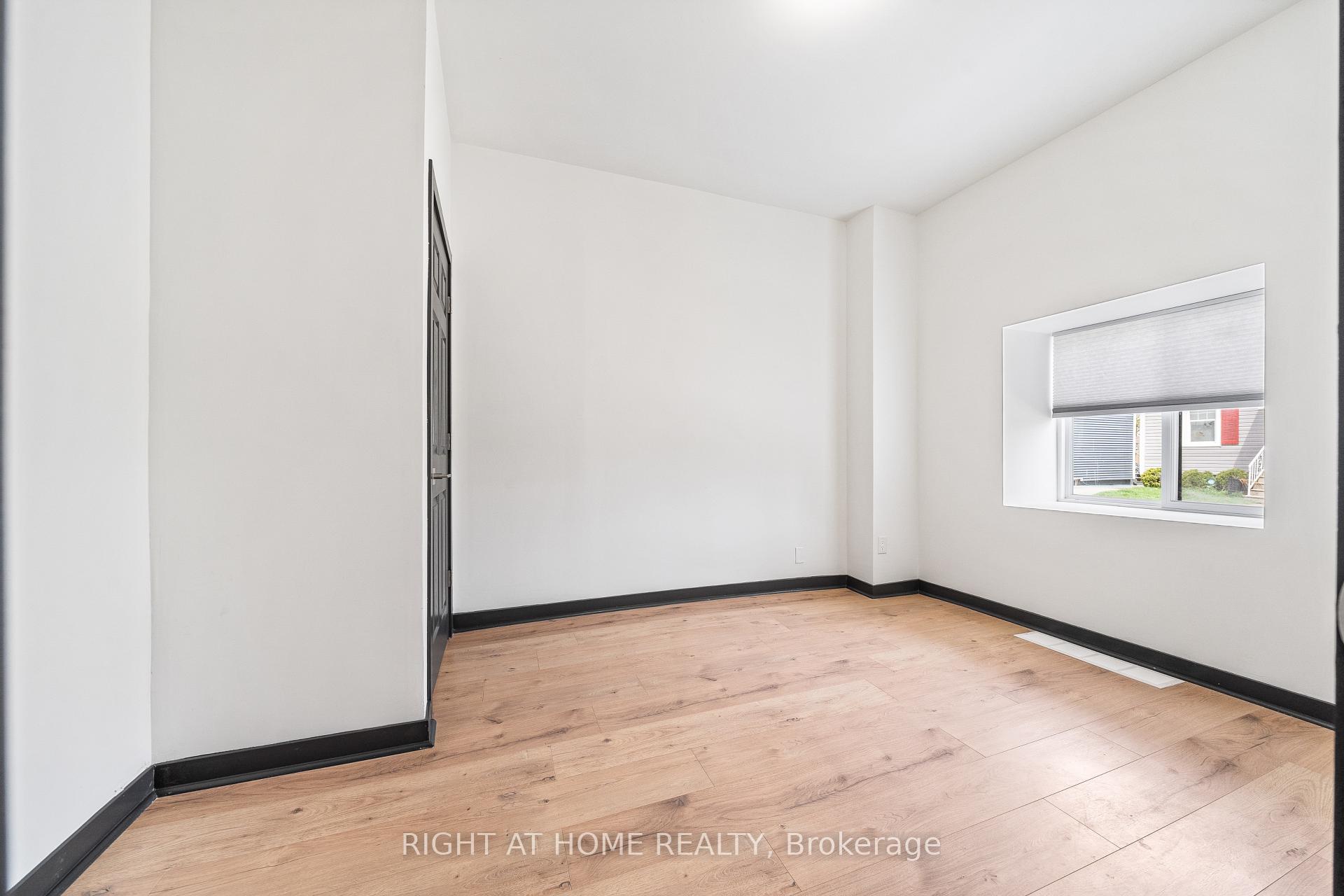 Photo 33 of 32 Britannia Avenue, Hamilton, Crown Point — HOMEH