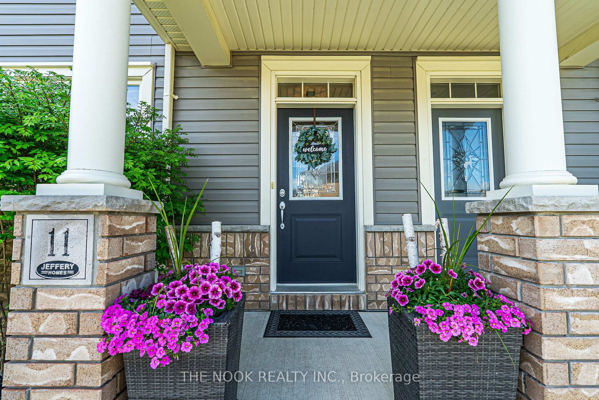 Photo 3 of 11 Ted Miller Crescent, Clarington, Bowmanville — HOMEH