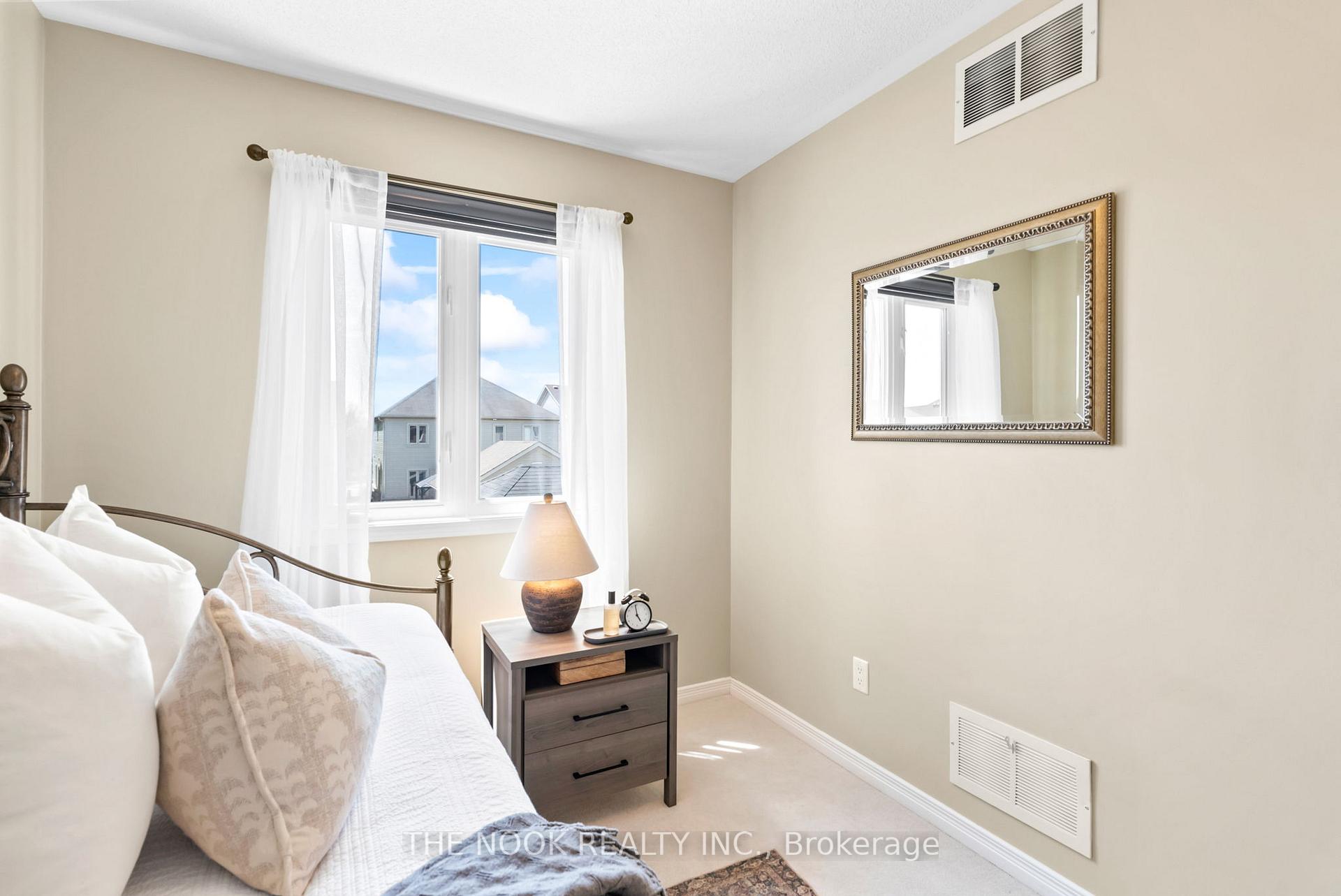 Photo 24 of 11 Ted Miller Crescent, Clarington, Bowmanville — HOMEH