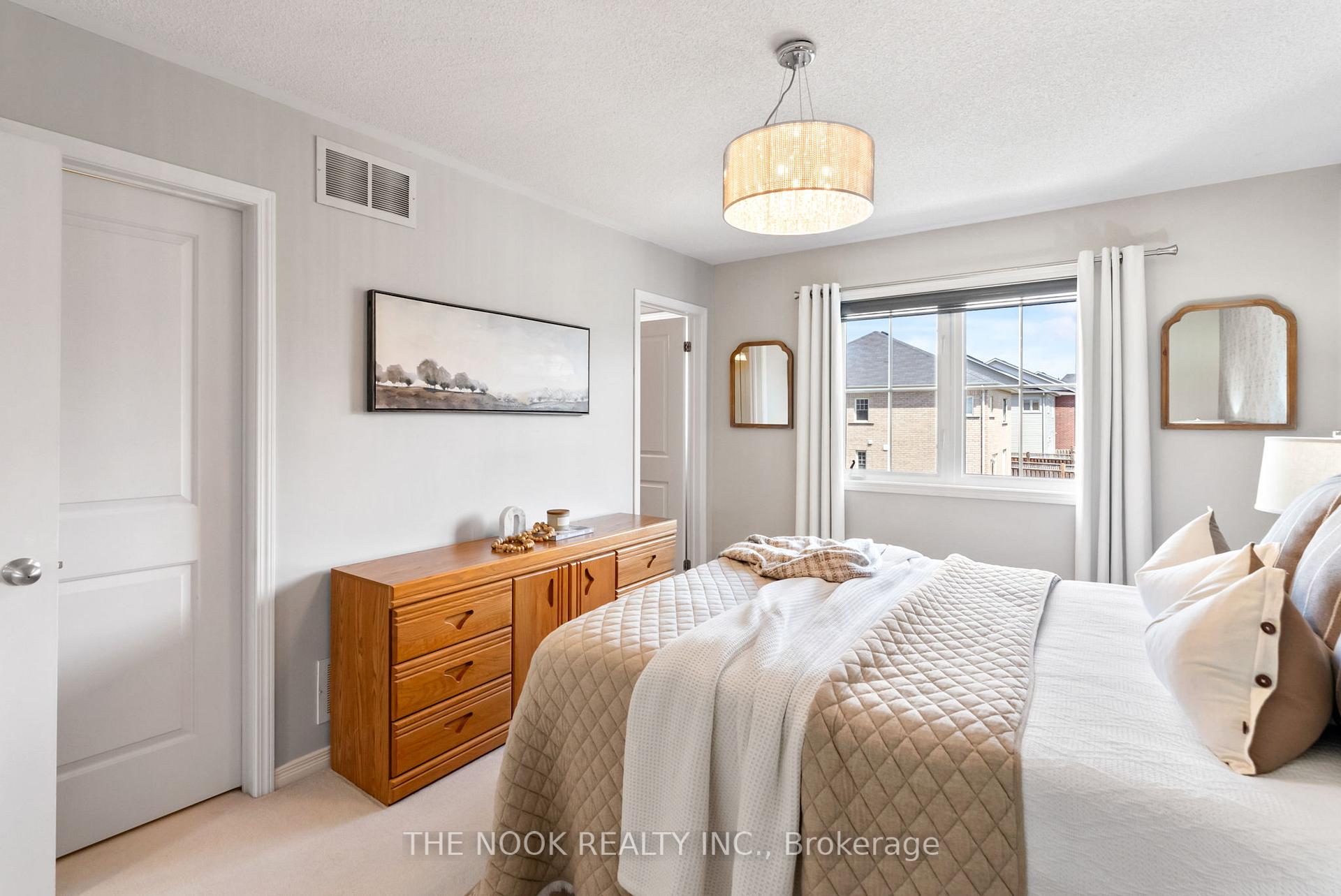 Photo 30 of 11 Ted Miller Crescent, Clarington, Bowmanville — HOMEH