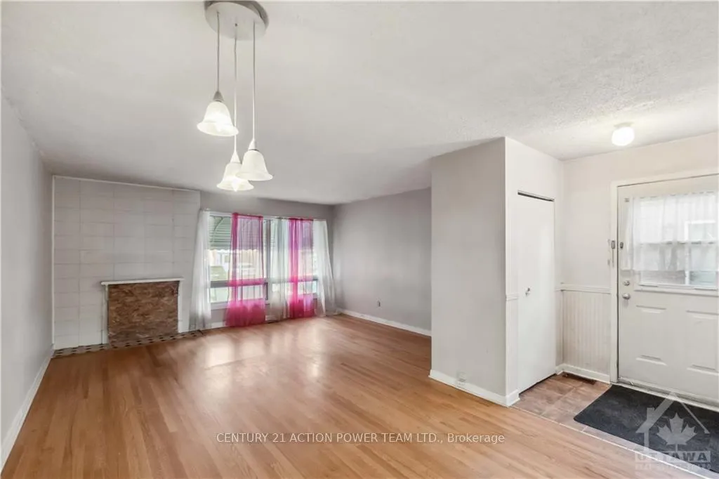 Photo 9 of 813 Maplewood Avenue, Ottawa, Queensway Terrace North — HOMEH
