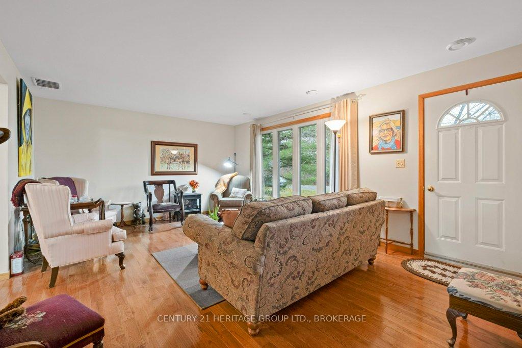 Photo 14 of 6222 Kildeer Drive, Frontenac, Frontenac South — HOMEH