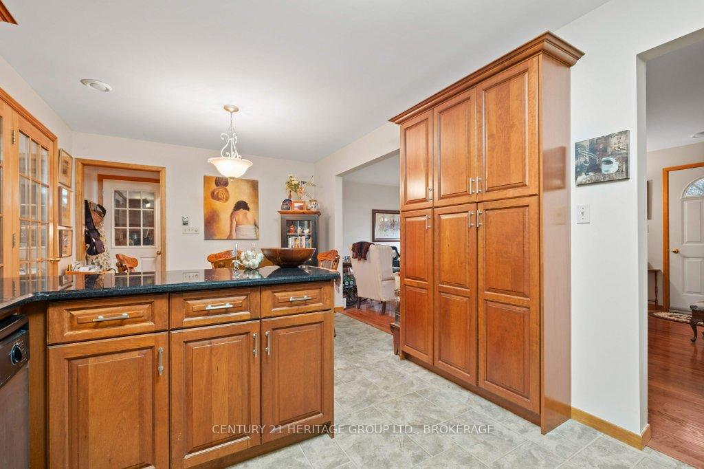 Photo 18 of 6222 Kildeer Drive, Frontenac, Frontenac South — HOMEH