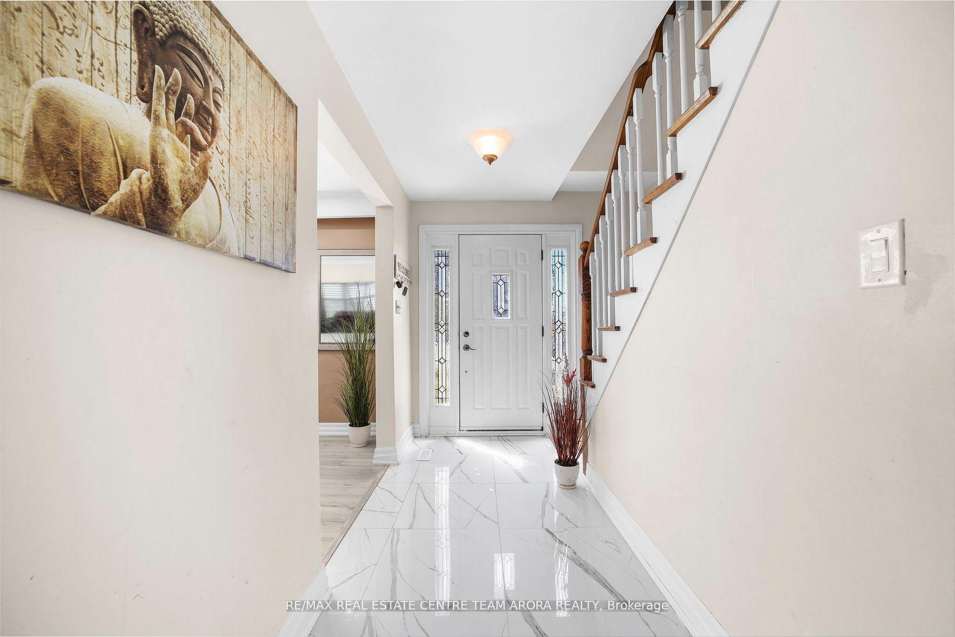 Photo 3 of 41 Caldwell Crescent, Brampton, Brampton East — HOMEH