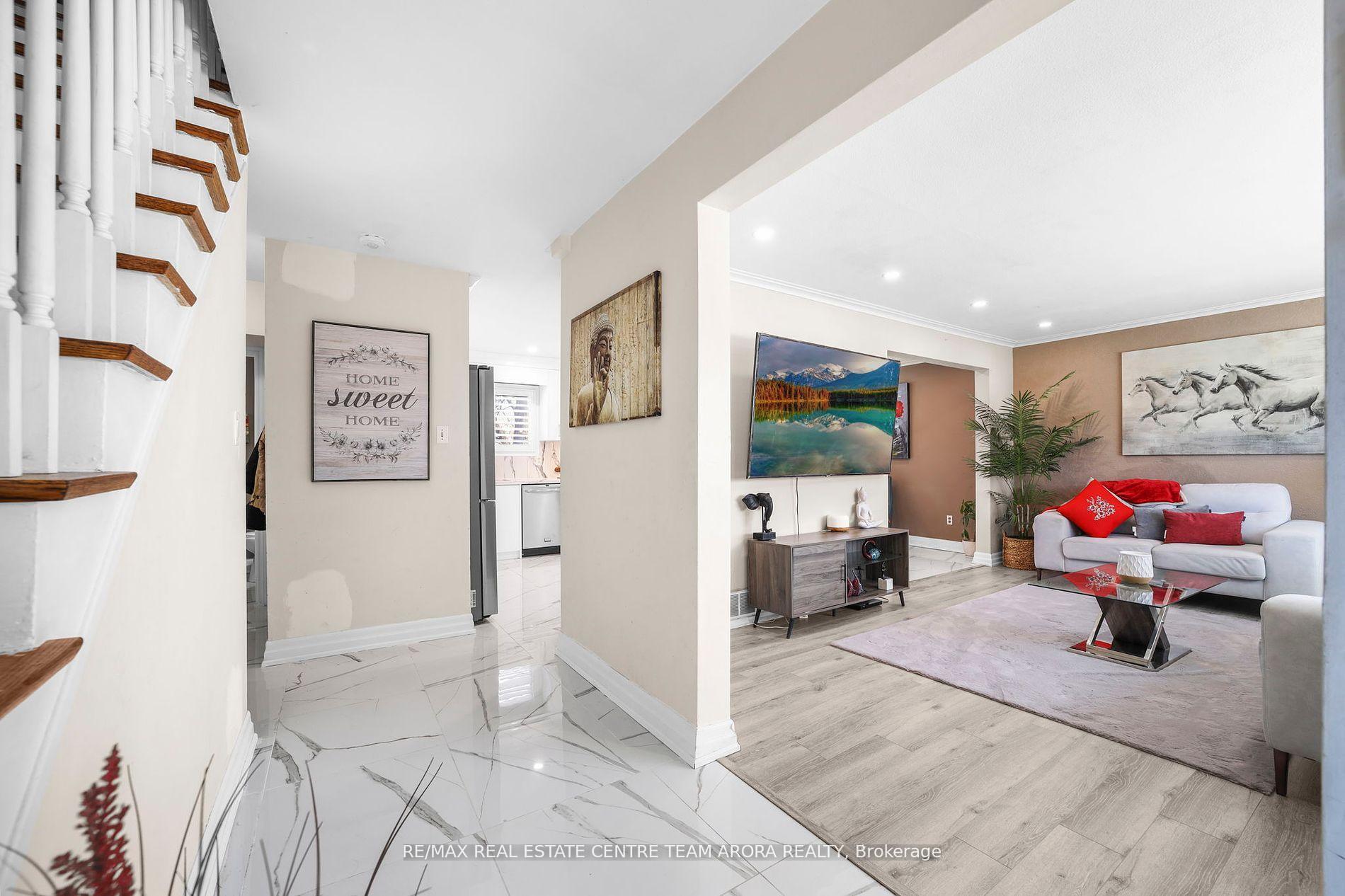 Photo 5 of 41 Caldwell Crescent, Brampton, Brampton East — HOMEH