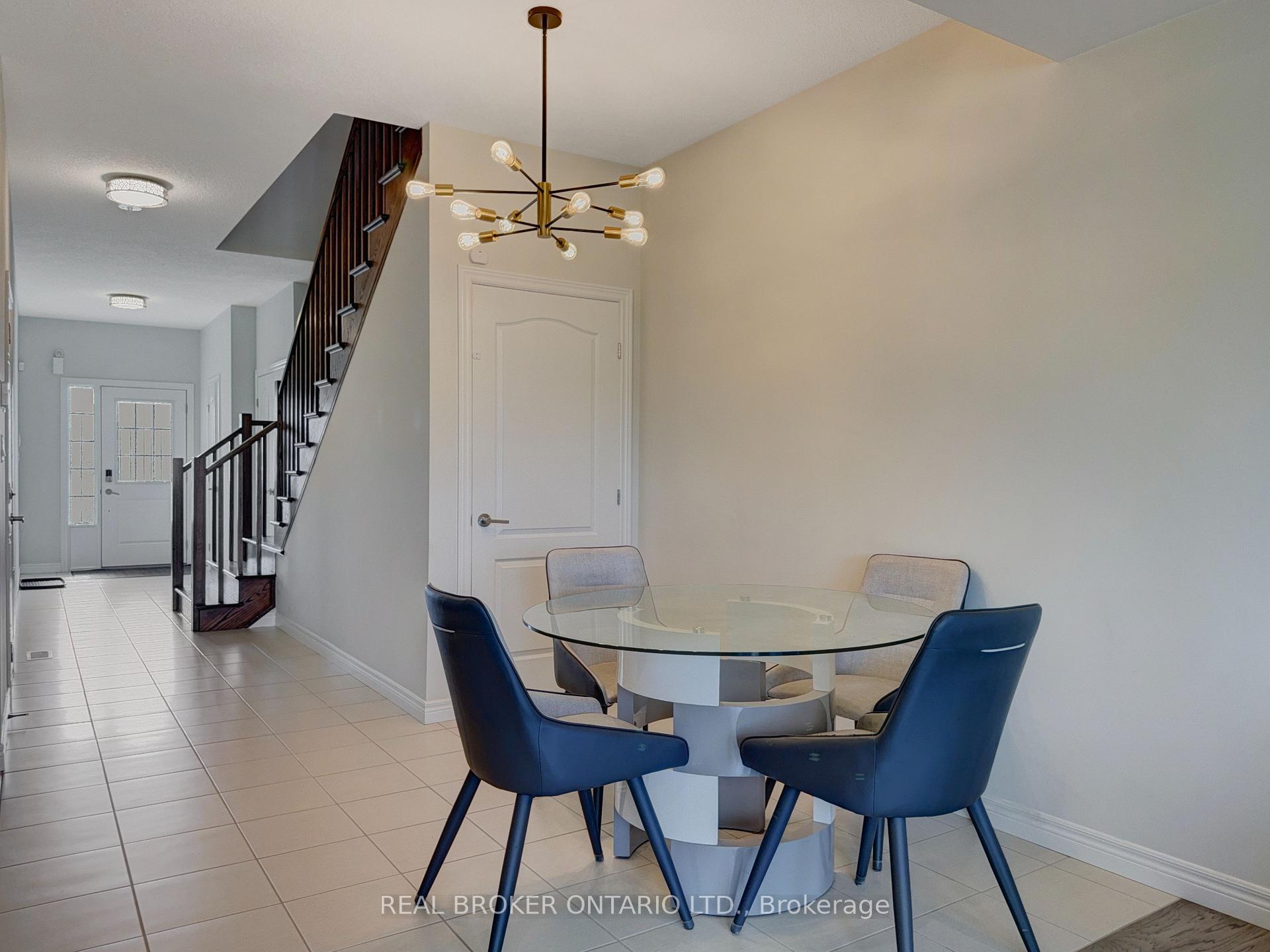 Photo 8 of 69 Lloyd Davies Way, Hamilton, Rural Glanbrook — HOMEH
