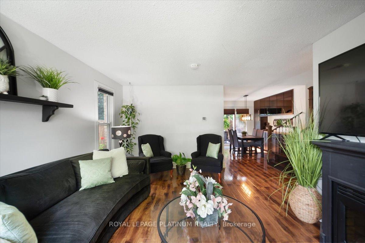 Photo 13 of 93 Elmvale Avenue, Brampton, Heart Lake West — HOMEH