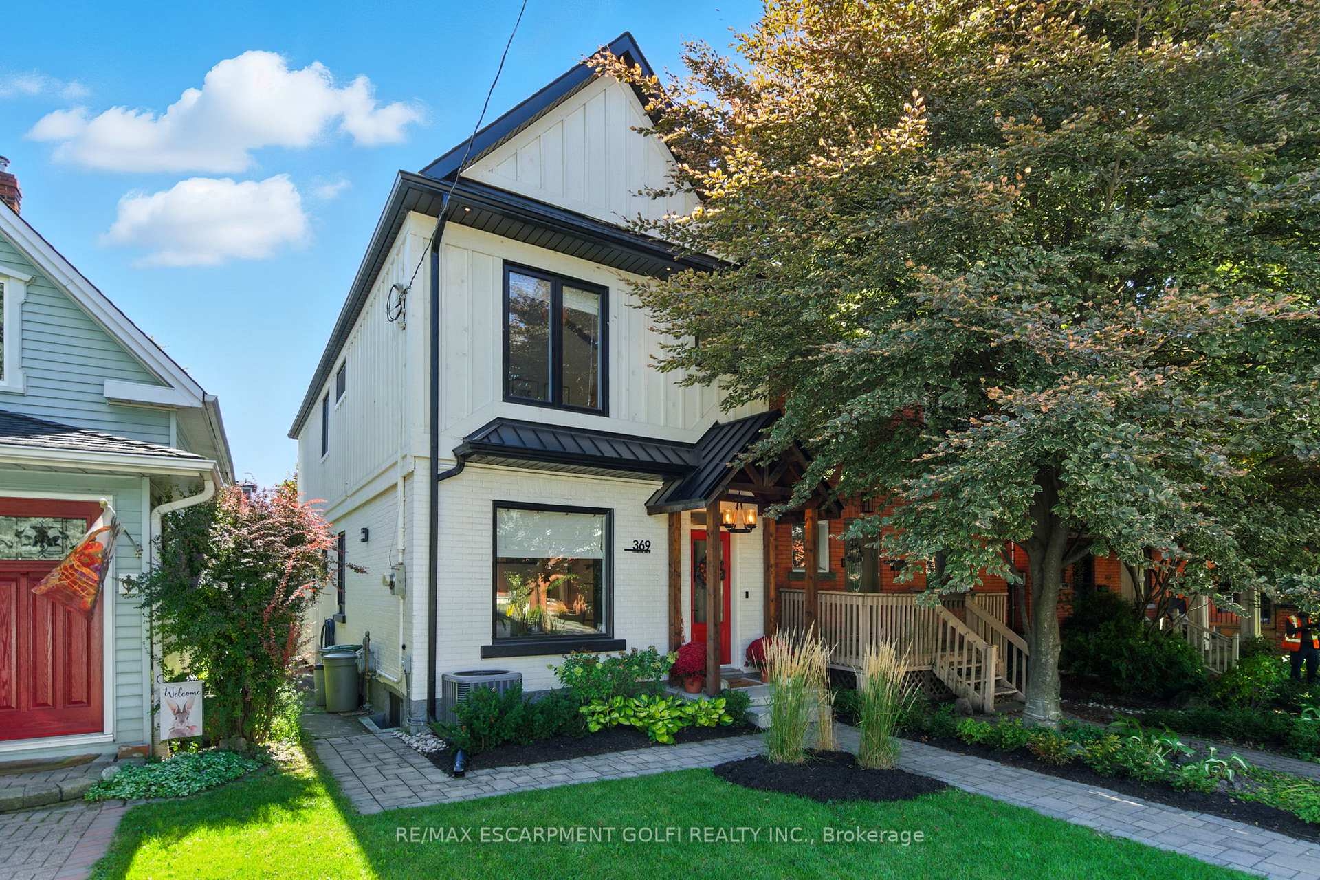 Front of 369 Charlton Avenue W