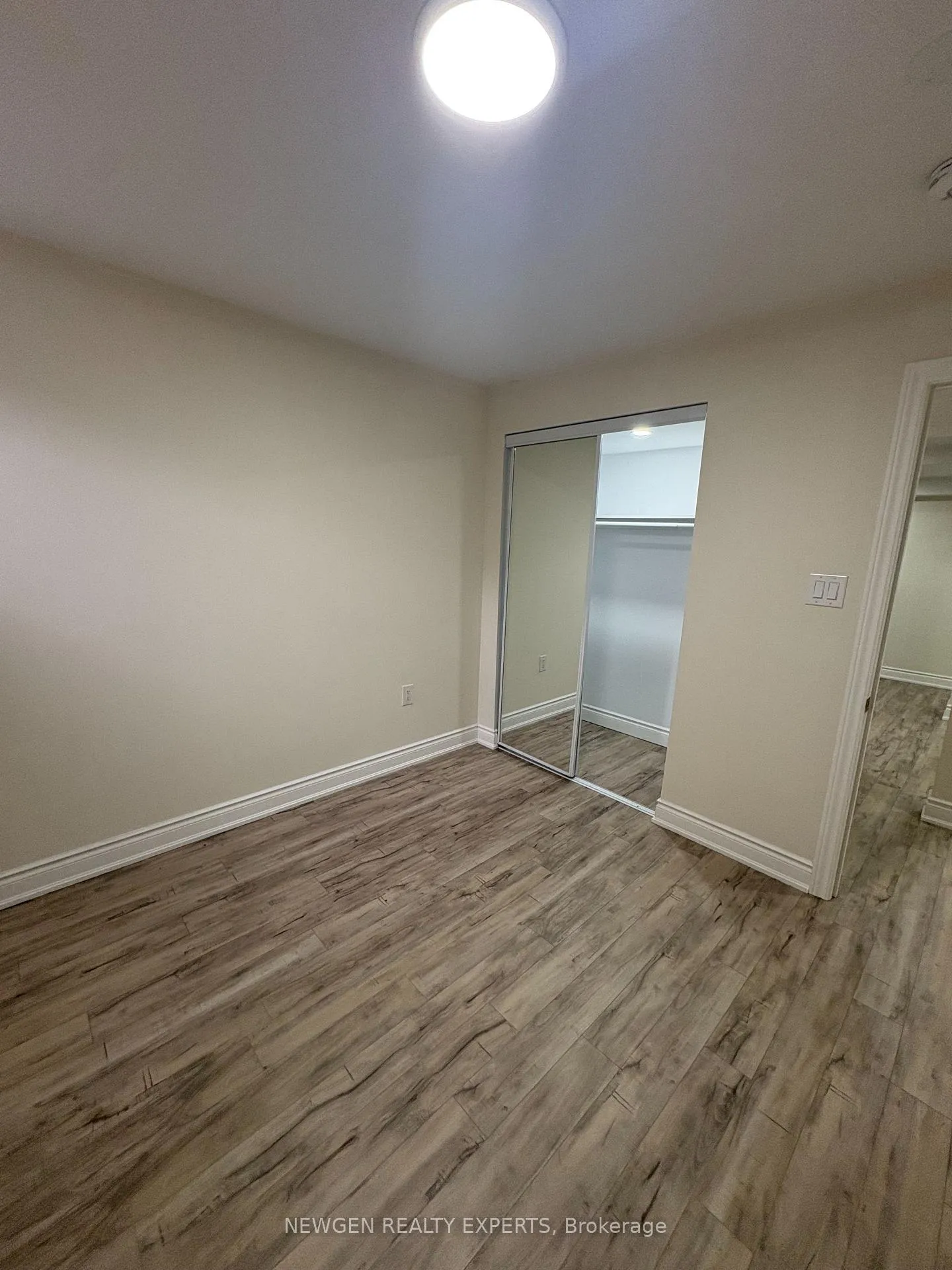 Photo 6 of Unit Basement, 102 Lanark Circle E, Brampton, Credit Valley — HOMEH