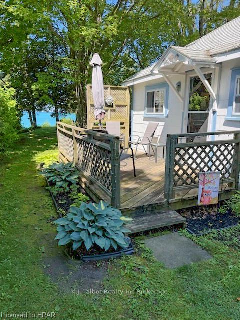 Photo 11 of 75537 Elliot St, Bluewater, Bayfield — HOMEH