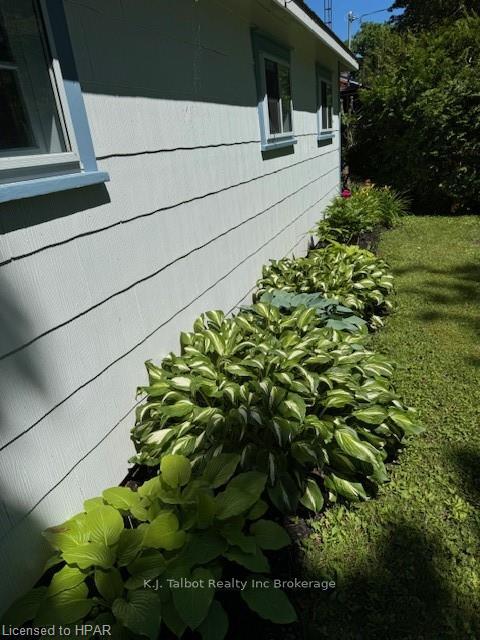 Photo 15 of 75537 Elliot St, Bluewater, Bayfield — HOMEH